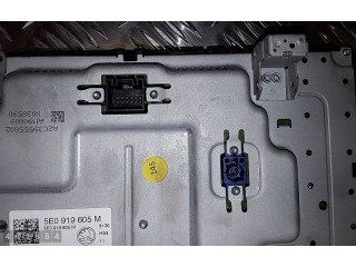 Экран/ дисплей / маленький экран 5E0919605M Skoda Octavia Mk4