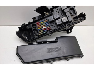 Блок предохранителей  9494210   Volvo V70    