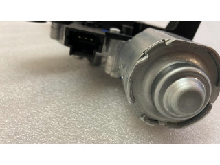 Двигатель стеклоочистителя заднего стекла