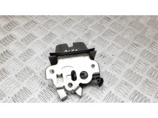 Замок задней крышки