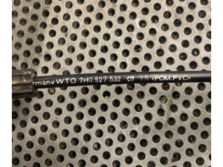 Zámek zadních dveří 7H0827532 Volkswagen Transporter - Caravelle T6 2016