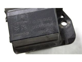 Модуль управления вентилятором 9673999880   Peugeot 3008 I