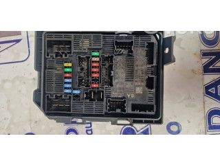 Блок предохранителей 284B64435R Dacia Logan III