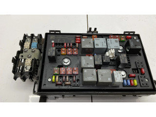 Pojistková skříňka 13368644 Opel Zafira C 2013