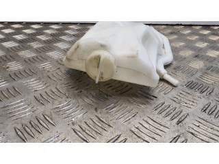 Расширительный бачок охлаждающей жидкости