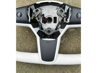 Руль Tesla Model 3 2017 - года 302J