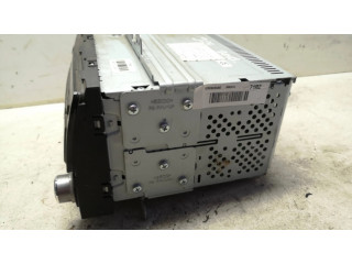 Радио/ проигрыватель CD/DVD / навигация