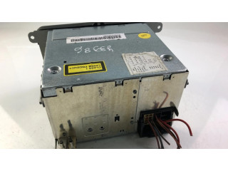 Радио/ проигрыватель CD/DVD / навигация