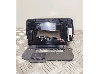 Дисплей    8200884342   Renault Clio III