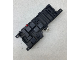 Блок предохранителей    8637841, 518717004   Volvo V70