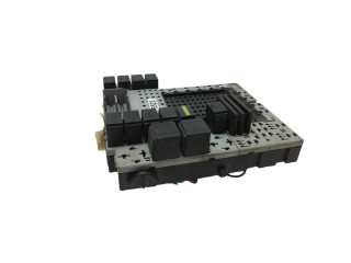 Блок предохранителей 8676285, 8645719   Volvo S80