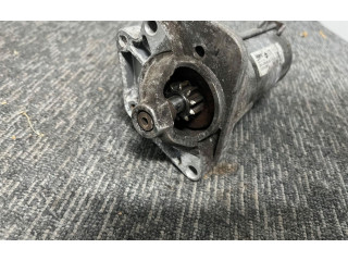 Масляный насос   233003329R  Renault Clio IV 