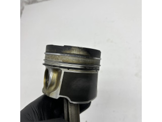 Píst Toyota Avensis T250 pro naftový motor 2.2 2AD