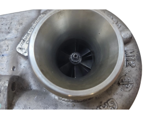 Turbodmychadlo Турбина 55581063, 7851373 Opel Astra J