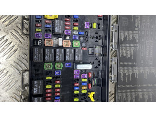 Блок предохранителей  P68194607AD   Jeep Grand Cherokee    