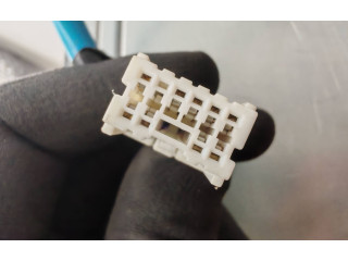 Форсунка A048695, E13027507    Subaru XV   