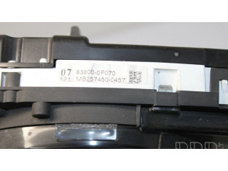 Přístrojová deska Toyota Verso 2010 838000F070