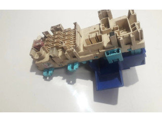   Pojistková skříňka    Toyota Carina T190 1995