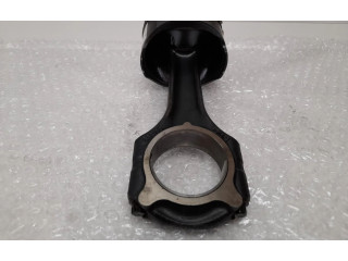 Píst Mercedes-Benz C W203