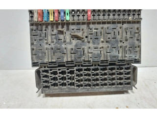 Блок предохранителей 357937039 Volkswagen Transporter - Caravelle T4