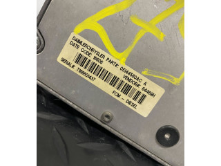 Блок предохранителей     05144580AC, T166601437    Chrysler Voyager 