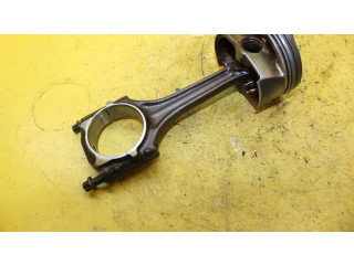  Поршень с шатуном    Audi A3 S3 8P  