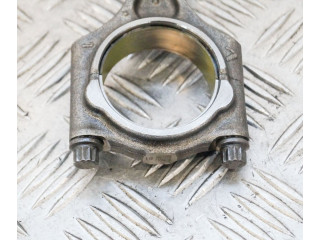 Píst 31339777, 8631505 Volvo V60 pro naftový motor 2.4