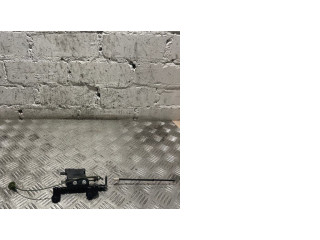 Двигатель центрально замка