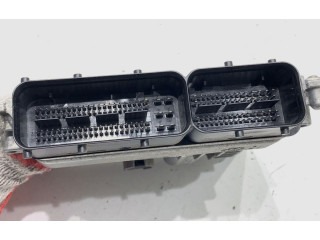 Блок управления двигателем Блок управления 04L907445B Skoda Octavia Mk3 (5E)