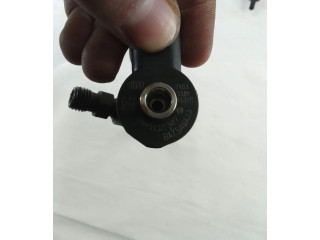 Комплект жиклеров (форсунок) 0445110327 Vauxhall Astra J