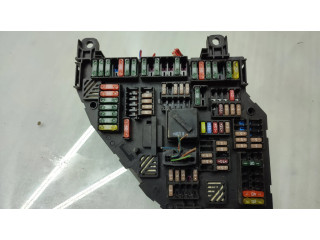 Pojistková skříňka 9151322 BMW 7 F01 F02 F03 F04 2011