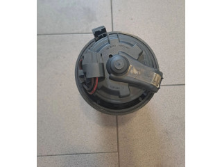 Вентилятор печки       Dacia Duster