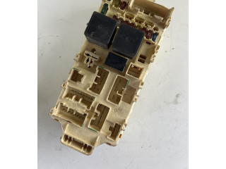 Pojistková skříňka Mitsubishi Pajero 2003