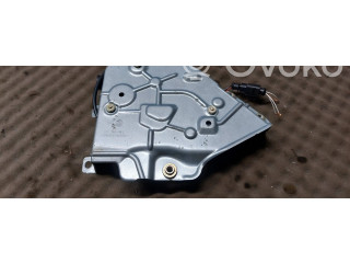 Zámek zadních dveří 2K0827201R Volkswagen Caddy 2009