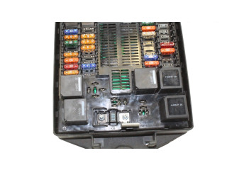 Блок предохранителей  GW9314A073FC, 2000000399829   Jaguar XJ X351    