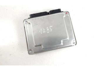 Řídící jednotka 038906019KC, 0281011204 Volkswagen PASSAT B5.5 2002