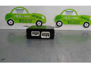 Блок управления 8943048040, 6151380000 Lexus RX XU10