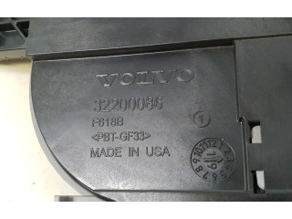 Блок предохранителей 31473767, 32200086 Volvo S60