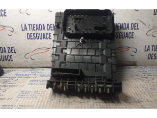 Блок предохранителей 1K0937125A   Audi A3 S3 8P    