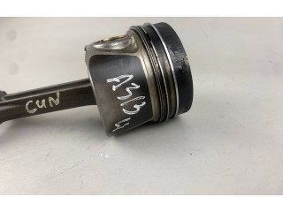  Поршень с шатуном  02604LA, 04LADE  Audi A3 S3 8V  