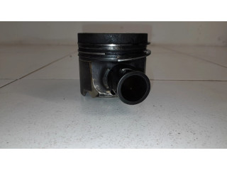 Píst 17484L110 BMW X5 F15 pro naftový motor 3.0