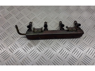 Vstřikovací lišta 16600-AX200 Nissan Micra