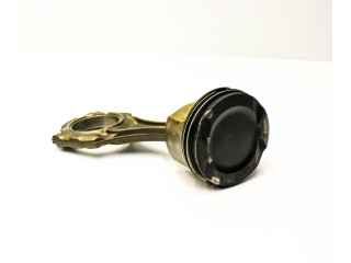  Поршень N63 B44 A 78432370  BMW 5 GT F07  