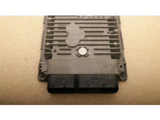 Řídící jednotka 03L906023PE, 03L906023PE   Volkswagen Caddy 2012