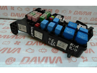 Блок предохранителей  95224-2D000   KIA Rio    