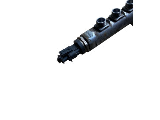 Vstřikovací lišta 30777759, T02614024   Volvo XC70     