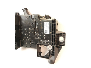 Блок предохранителей 32200334   Volvo XC40    