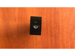 Выдвижная ручка заднего стекла багажника