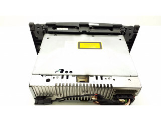 Радио/ проигрыватель CD/DVD / навигация