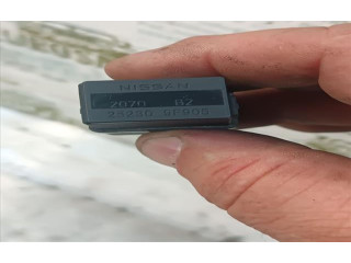 Pojistková skříňka 25230 Nissan Navara D40 2001